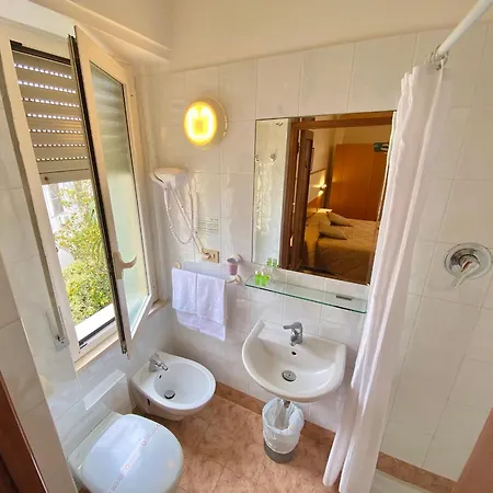 Signa Hotel 2*